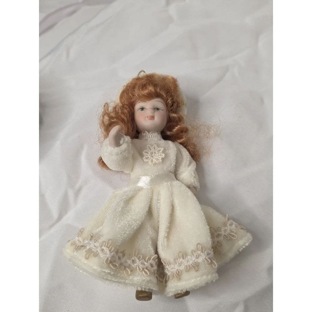 The Unbranded Brand miniature porcelain